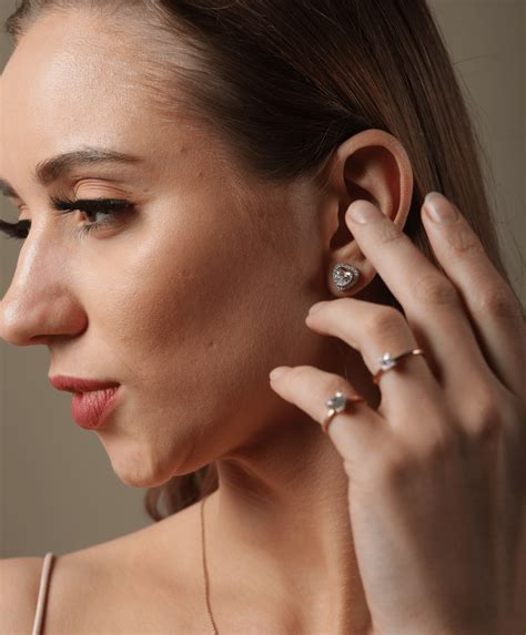Explore our Lab-Grown Diamond Earrings – RareCut