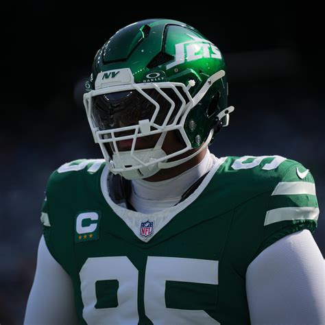 'World's Hottest Cop' Turns Heads With New Photo - The Spun