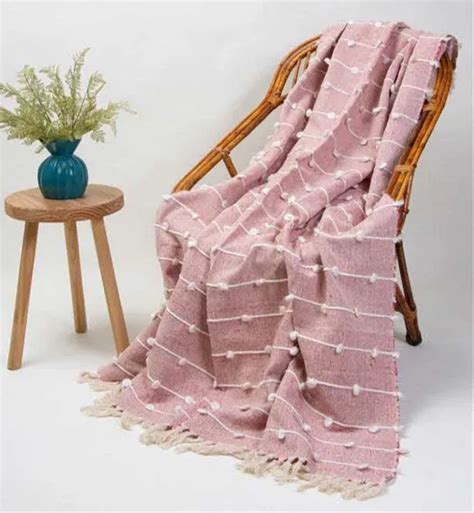Pretty Pout Throw - Adds cozy charm to any space | Cozy Bear at Toastd