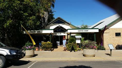 OASIS MOTOR INN BLACKALL - Hotel Reviews, Photos, Rate Comparison ...