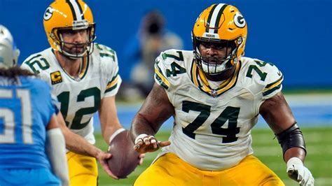 Packers, Elgton Jenkins reach 4-year, $68M extension - ESPN