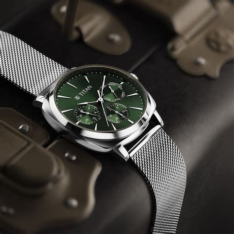 Buy Online Titan Classique Suave Quartz Green Dial Silver Stainless ...
