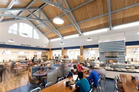 Rollins Ranked in the Top 25 Best College Dining Halls
