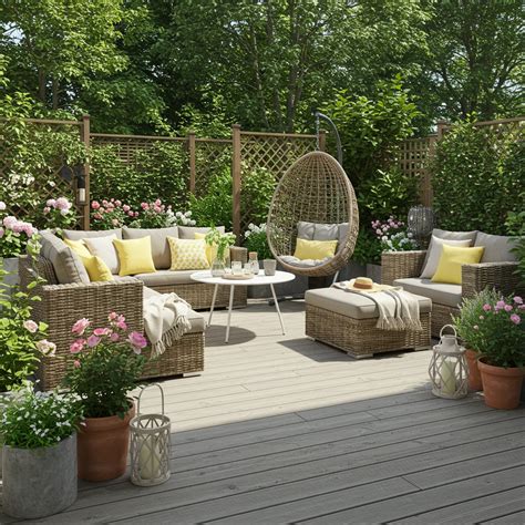 Elevate Your Landscape With Garden Advice Homnumental: Art of Gardening ...