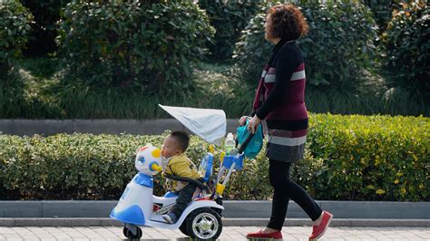 Analyst: Impact of negative population growth in China is long-term - CGTN