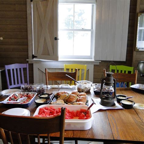 THE RED DOOR RESORT (Aitkin) - Hotel Reviews & Photos - Tripadvisor