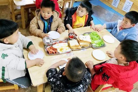 【舌尖上的教育】懿丰幼儿园食育课程之三明治+饺子篇_孩子