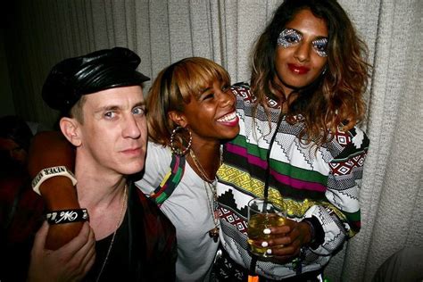 The Creator Of @indiesleaze Shares Her Vision For The 'Vibe Shift ...