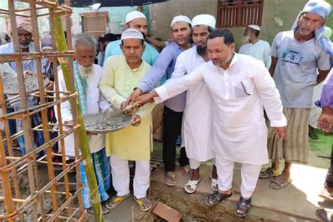 Hindu-Muslims lay foundation of mosque in Bihar village