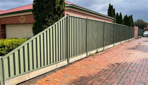 Colorbond Fencing Installation 的图像结果