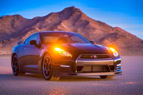 2014 Nissan GT-R - HD Pictures @ carsinvasion.com