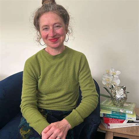 Emma Gordon Williams - Integrative Psychology & Medicine