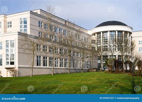 View of the Norm Maleng Regional Justice Center in Kent Washington ...