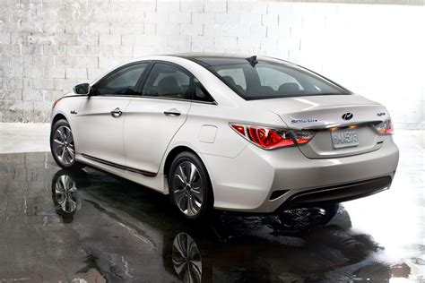2015 Hyundai Sonata Plug-in Hybrid Electric Vehicle (PHEV) – InspirationSeek.com