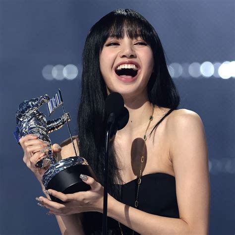 BLACKPINK member Lisa sets three Guinness World Records