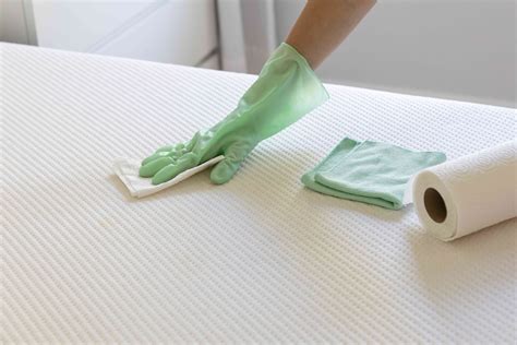 How to Get the Pee Smell Out of a Mattress