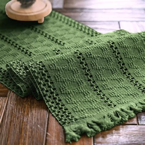Amazon.com: Alynsehom Macrame Table Runner Green Boho Table Runners ...
