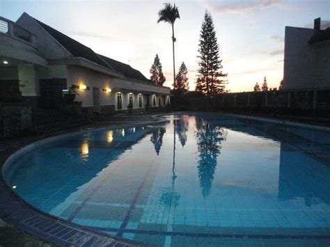 BUMI CIHERANG HOTEL (Puncak) - Hotel Reviews & Photos - Tripadvisor