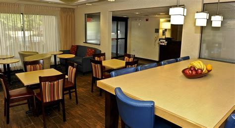 ELGIN INN - Hotel Reviews, Photos, Rate Comparison - Tripadvisor
