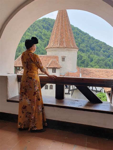 Having an allergy to sun, I still love living in Transylvania. : r/2sentence2horror