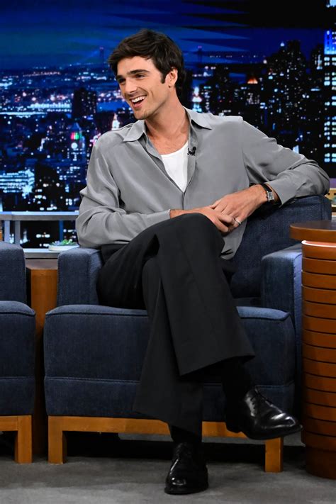 Margot Robbie And Jacob Elordi To Star In New ‘Wuthering Heights ...