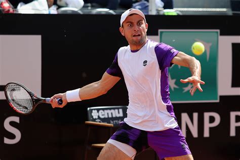Karatsev, primer rival de Djokovic en Roma