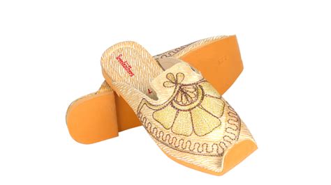 Mens Embroidered Nagra shoe 91467 – SREELEATHERS