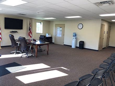 Local Community Services 的图像结果