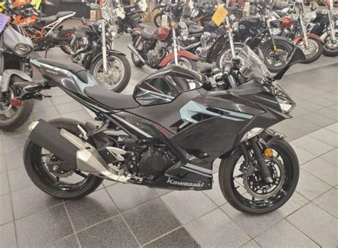 Used Kawasaki Z400 2022 Model (PID-1419210634) Super Bike for Sale in Delhi