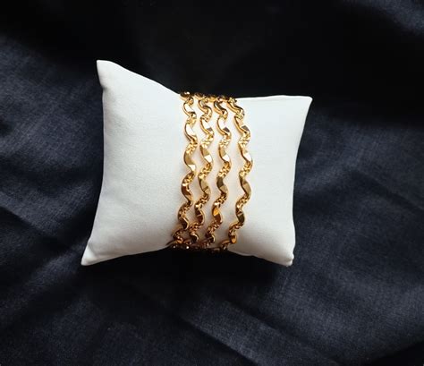 1Gm Gold Neli Design Gold Bangle – Cbigsapparels