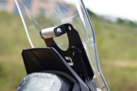 Windshield Height Extender + Integrated GPS Mount - V-Strom 250 SX ...