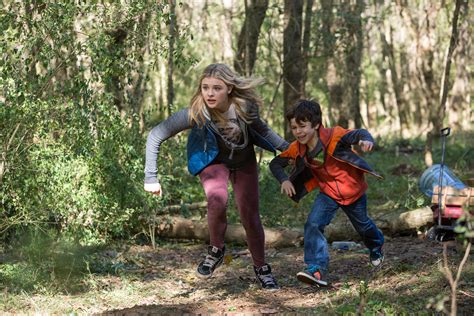 The 5th Wave Movie Review: Chloe Moretz Sci-Fi Goes Bust | Collider