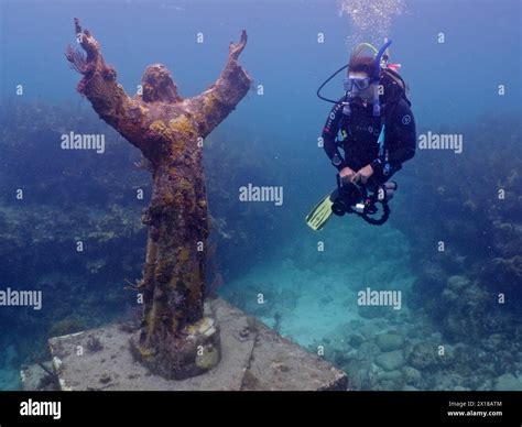 Underwater Jesus Statue Key Largo at Johnny Moe blog