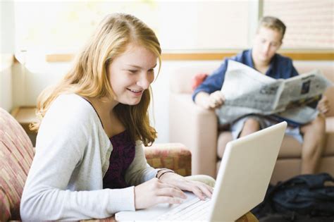 Top Stories Top Twenty Girls 的图像结果