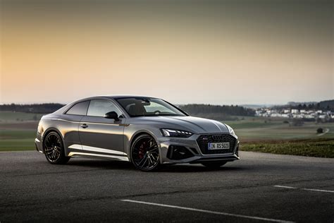 Pure Dynamism with a New Look: The Audi RS 5 Coupé and the Audi RS 5 Sportback | Audi MediaCenter