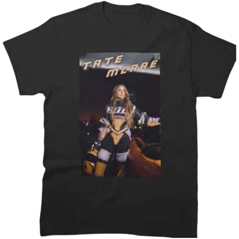 Tate McRae - 2 hands Classic T-Shirt in Black - TATE McRae Store