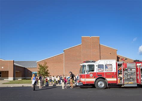 LC Features — LaRue County Schools