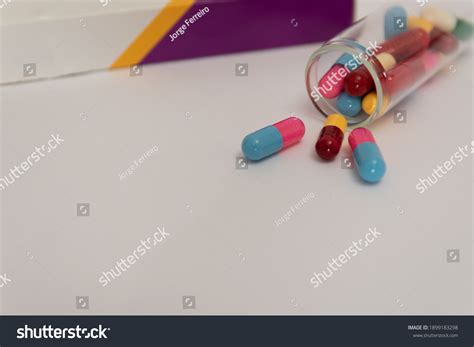 Medicine White Background 的图像结果