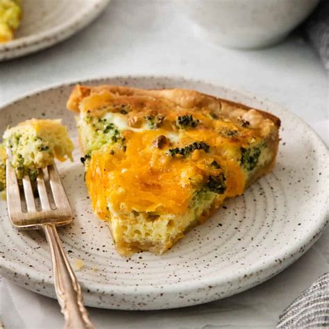 Broccoli Cheddar Quiche - The Cheese Knees