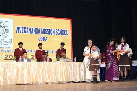 ANNUAL FUNCTION : PRIZE DISTRIBUTION CEREMONY 2024-2025 - Vivekananda ...