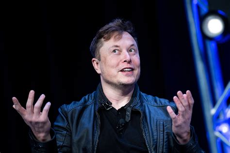 Woman With Elon Musk's Old Phone Number Has LOTS Patience | The Mary Sue