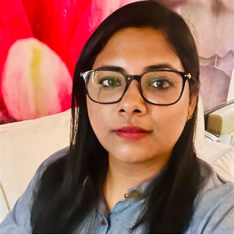 Dhivya Sriram Honored as Best Business Woman in Mumbai 2023