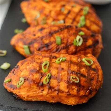Grilled Buffalo Chicken Breast - grillonadime.com