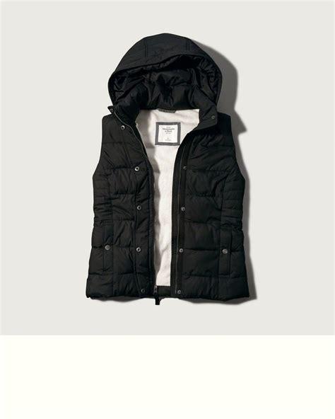 A&F Hooded Puffer Vest | Womens puffer vest, Black puffy vest, Black ...