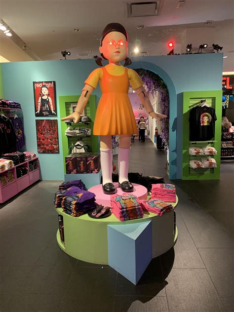 Netflix PopUp Shop featured a Squid Games section : r/squidgame