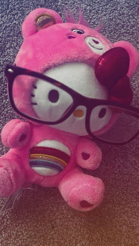 Hello kitty w glasses💕 in 2025 | Pink hello kitty wallpaper iphone ...