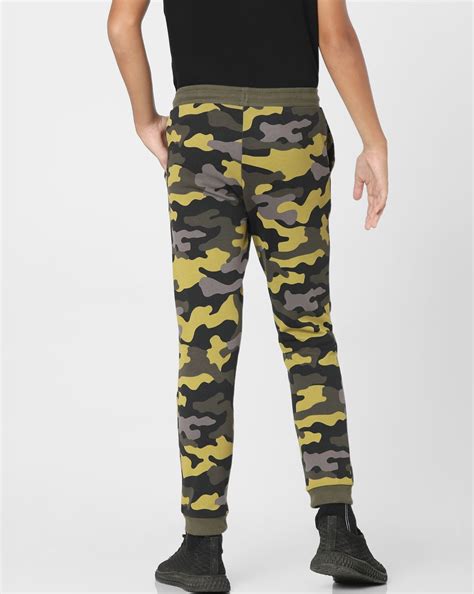 Buy Green Mid Rise Camo Print Sweatpants for Boys Online at Jack&Jones ...