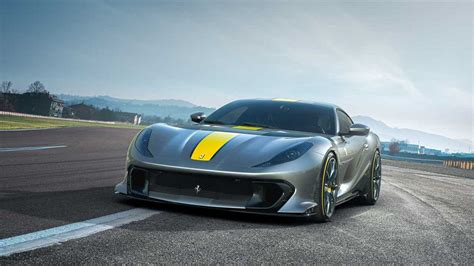 Ferrari 812 Superfast Versão Especial - Motor1.com Fotos