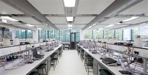 Science Building 的图像结果