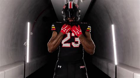 Maryland Terrapins Unveil New Black Alternate Uniforms, Tease Gold Design – SportsLogos.Net News